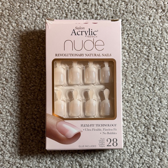 Assorted Press-On Nails - Picture 4 of 5